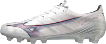 12 Best Soccer Cleats for Goalkeepers (the Ultimate List) in 2025 14 12 Best Soccer Cleats for Goalkeepers (the Ultimate List) in 2025 3