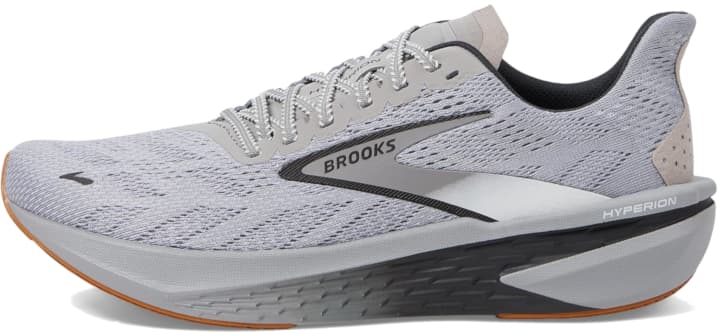 The Ultimate Guide to Choosing the Right Running Shoes for Every Terrain 6 The Ultimate Guide to Choosing the Right Running Shoes for Every Terrain 5