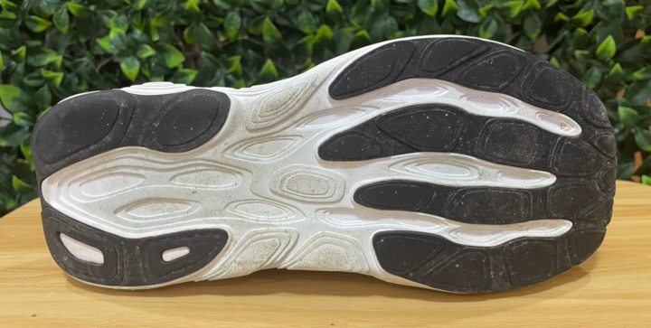 New Balance Fresh Foam X 880v15: Reliable Daily Trainer with Everyday Comfort and Durability 4