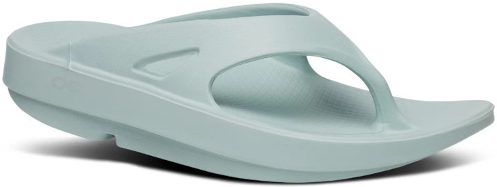 benefits of oofos sandals