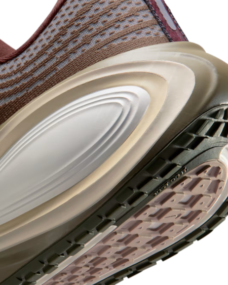 Nike Vomero Plus Review: Full-Length ZoomX for a Softer, Bouncier, Comfort-First Ride 2