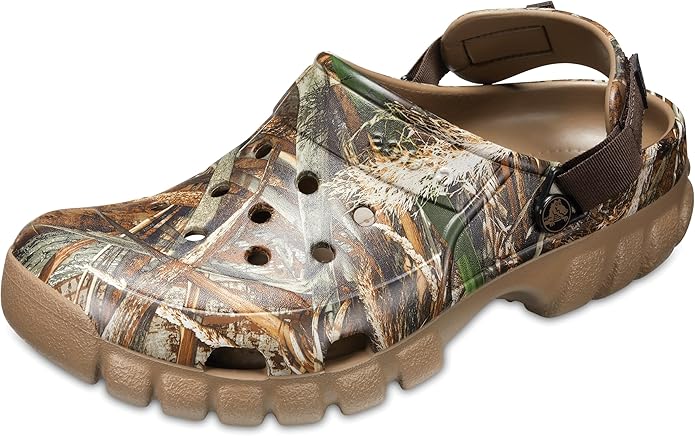oofos sandals vs crocs