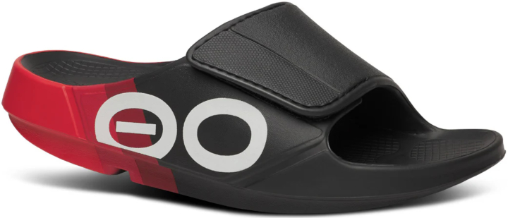 oofos sandals vs crocs