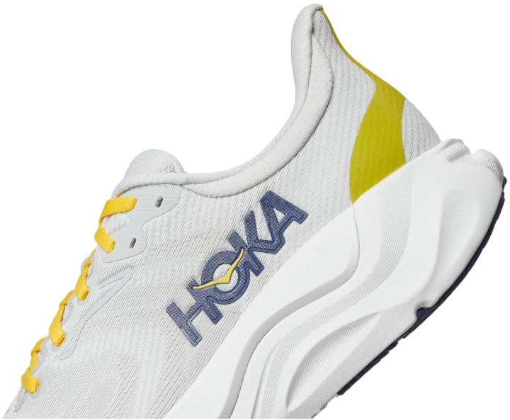 Hoka Arahi 8 Review: Lightweight Stability, Softer Cushioning, and a Smoother Daily Ride 4