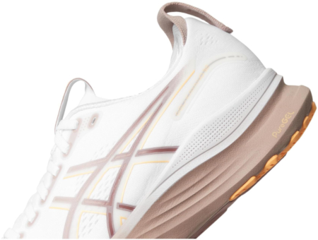 ASICS Gel-Kayano 32 Review: Stronger Stability, Smoother Transitions, and the Most Confident Kayano Yet 2