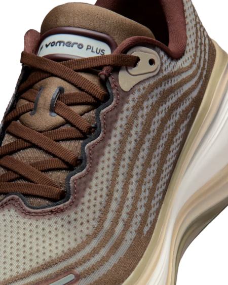 Nike Vomero Plus Review: Full-Length ZoomX for a Softer, Bouncier, Comfort-First Ride 4